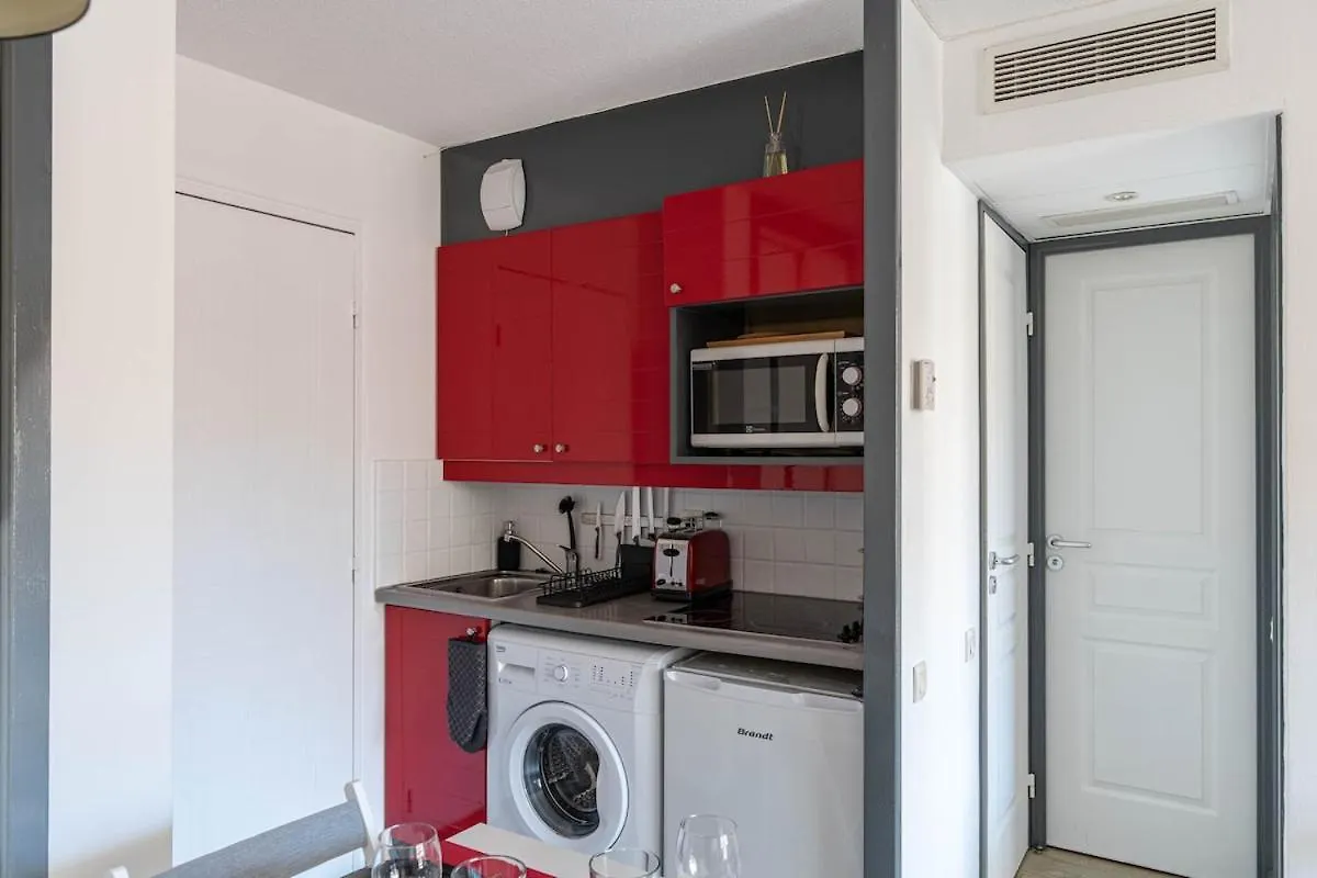 Cozy Apartment In Cannes - Air Conditioning, Wi-Fi, Beach 2 Minutes Away